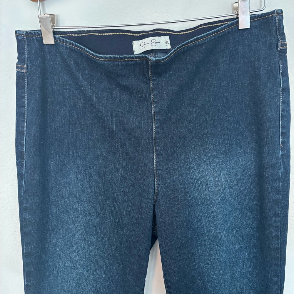 Jessica Simpson pull on flare Dark Blue Jeans - Picture 2 of 4